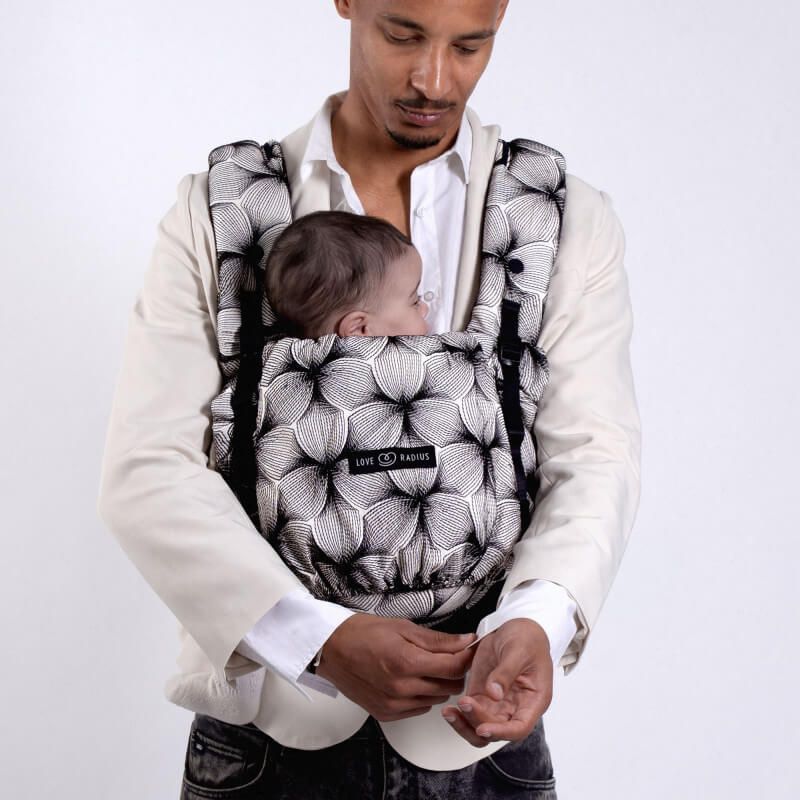 PhysioCarrier 2 - Black Orchid | Porte-bébé physiologique naissance (Love Radius) - Couverture