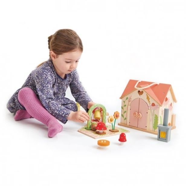 Maison de poupée en bois rosewood (Tender Leaf Toys) - Image 3