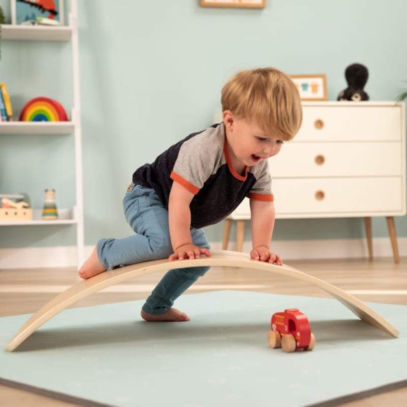 Planche d'équilibre montessori en bois fsc® pour enfant dès 1 an (Active Tots) - Image 2