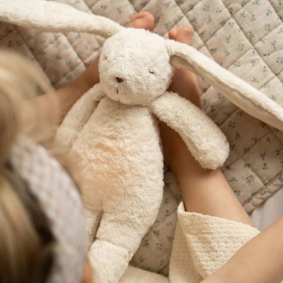 Peluche veilleuse lapin nature bio avec sons & lumières sable 2.0 (Moonie) - Image 2
