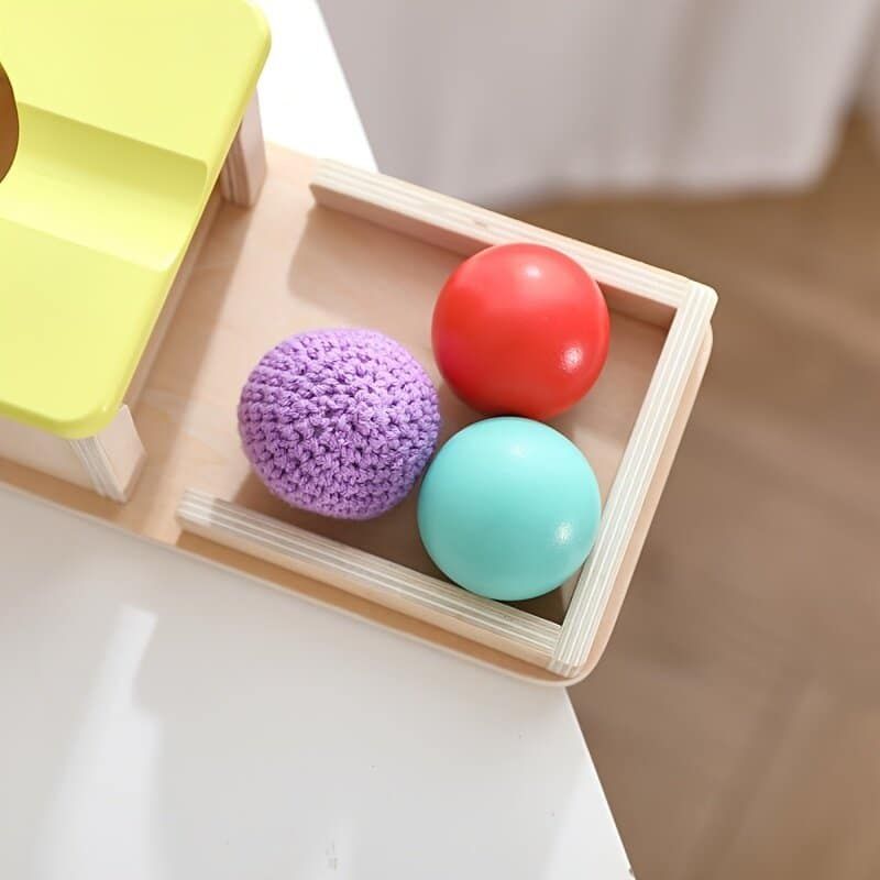 Boîte de permanence Montessori avec balle en bois (Mervei) - Image 1