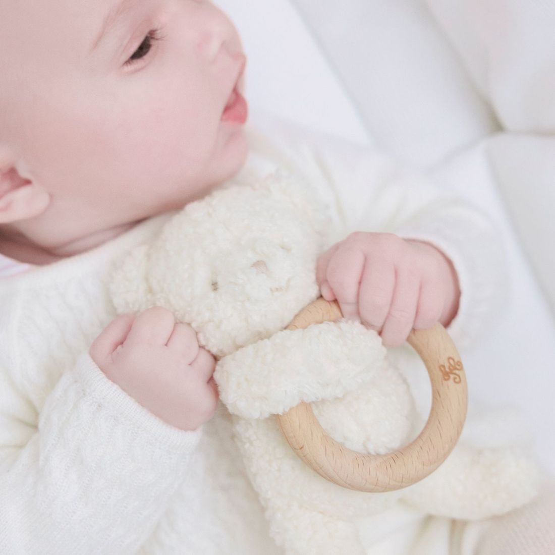 Hochet peluche Gaston l'ourson (Tartine et Chocolat) - Image 5