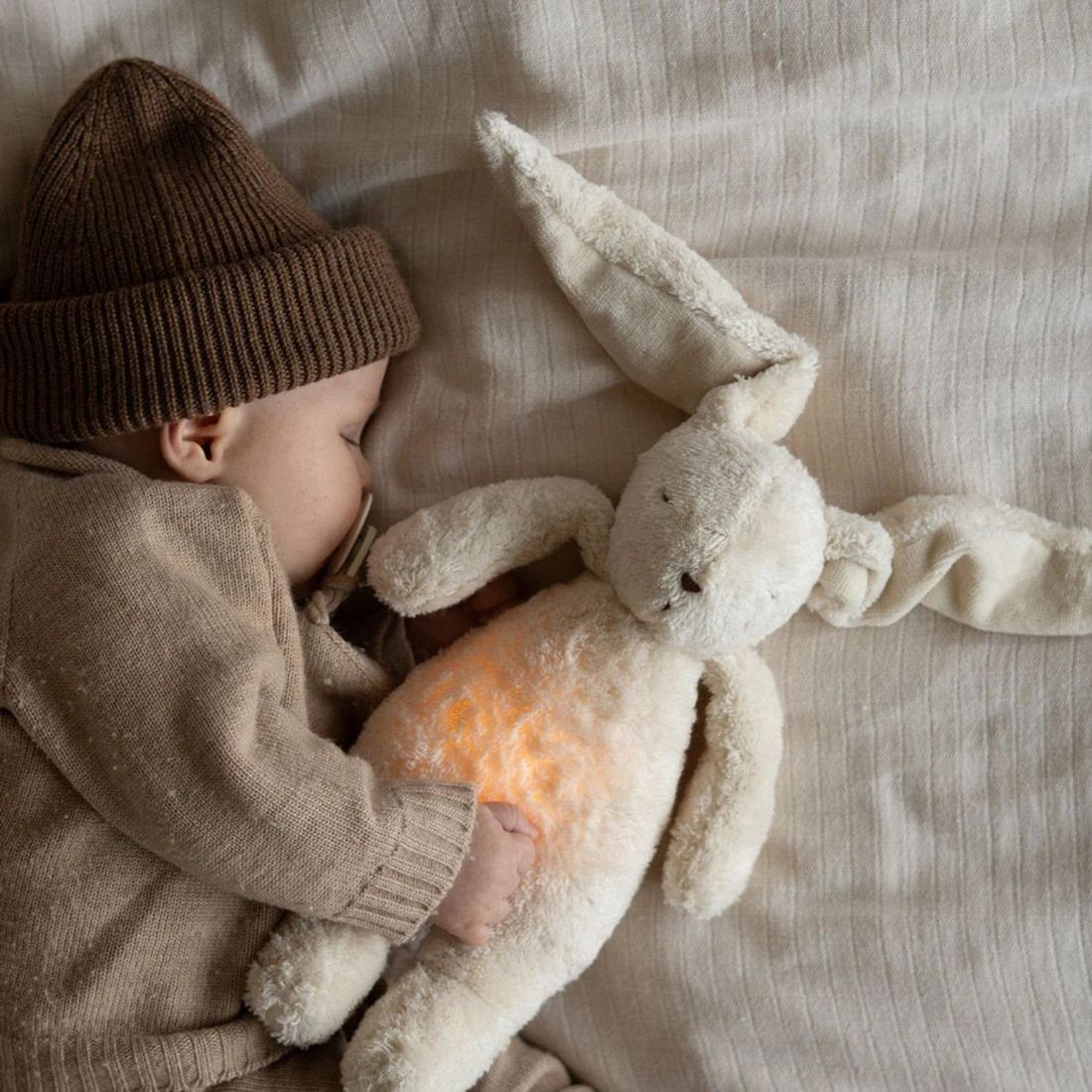 Peluche veilleuse lapin nature bio avec sons & lumières sable 2.0 (Moonie) - Image 4