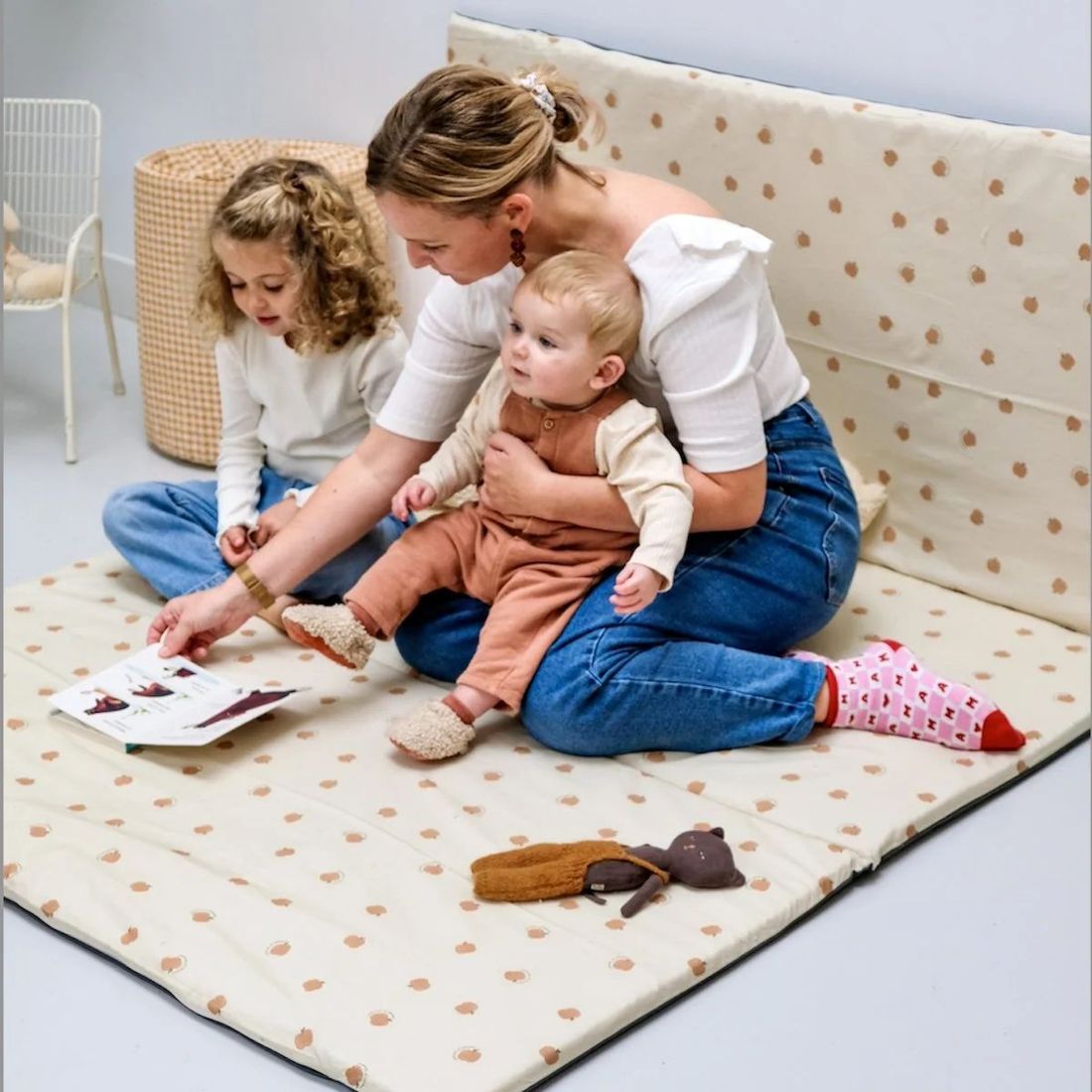 Tapis de vie King Size Pomme d'Amour (Mezamé Paris) - Image 1