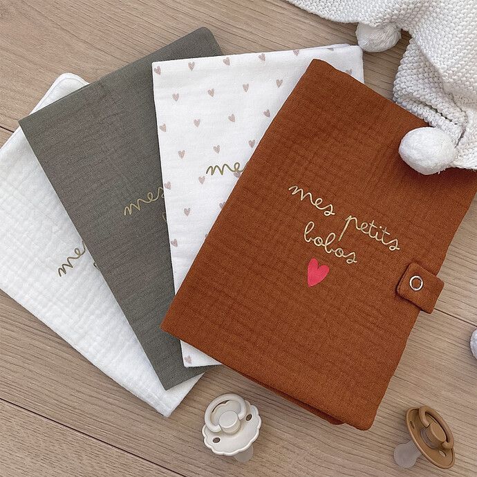 Protège-carnet de Santé - Ecru Mes Petits Bobos (Atelier Wagram) - Image 2