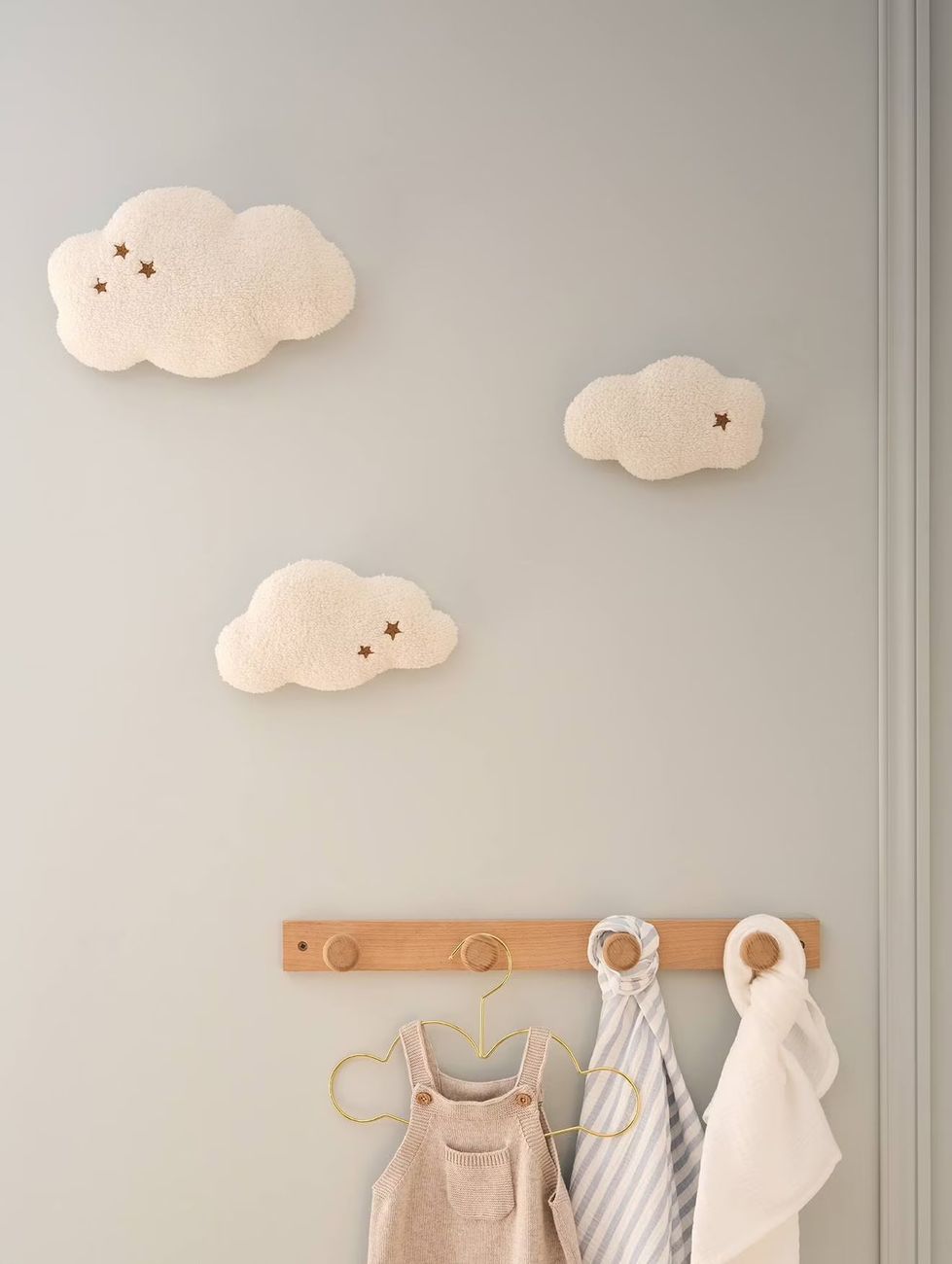 Lot 3 décorations murales nuages beige (Vertbaudet) - Couverture