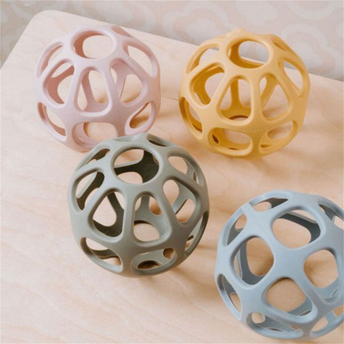 Balle de préhension en silicone Urban green (Baby's Only) - Image 6