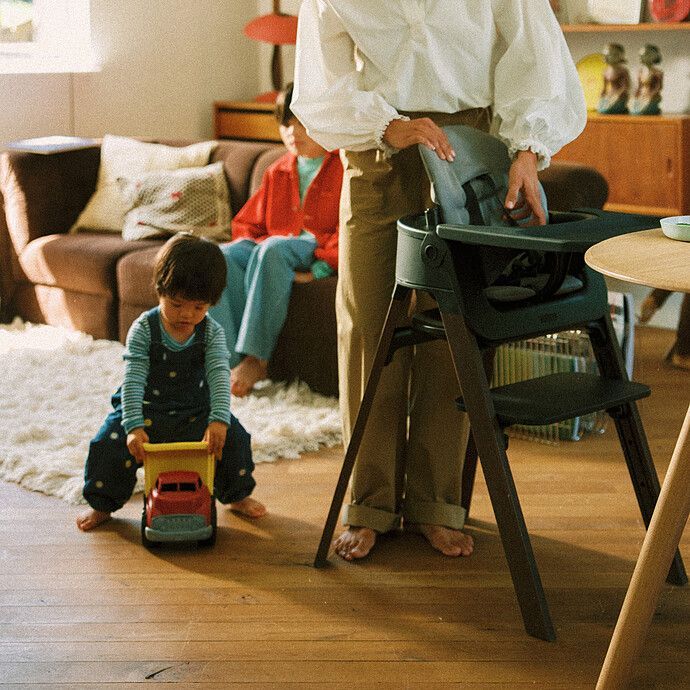 Chaise Haute Steps avec Plateau et Baby Set - Noir et Brun Chaud (Stokke) - Image 1