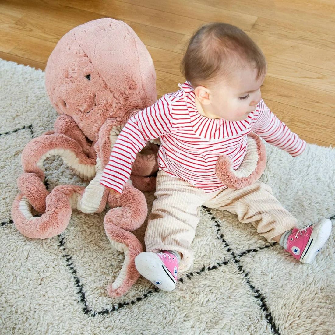 Peluche Pieuvre Odell Jellycat - Doudou XXL Ultra Doux Tentacules Faciles à Saisir - Sécurité EN71 - M - Rose - M - Rose (Jellycat) - Image 5