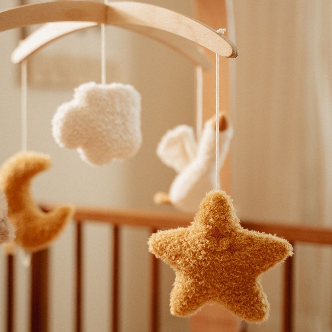 Mobile musical en bois FSC Newborn (Little Dutch) - Image 5