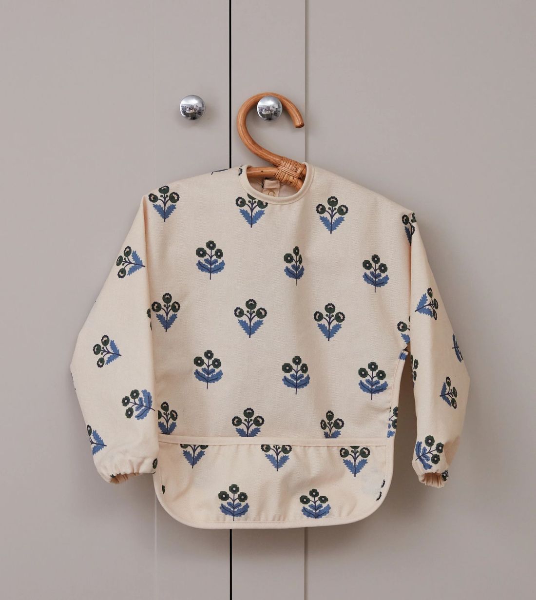 Bavoir à manches Plumbago (Orso Paris) - Image 4