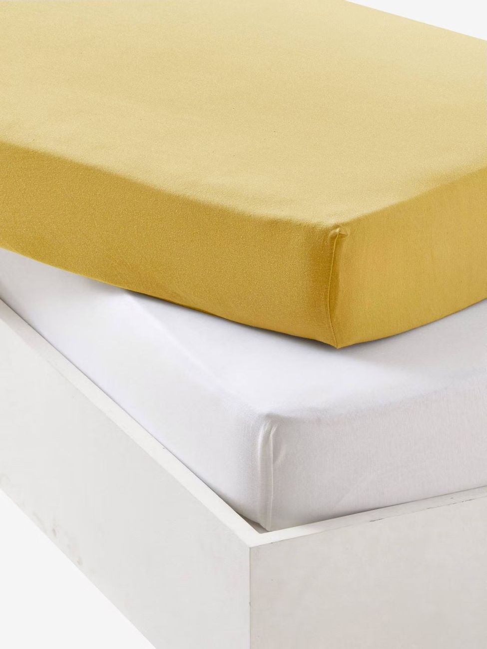 Lot de 2 draps-housses bébé en jersey extensible jaune curry (Vertbaudet) - Couverture