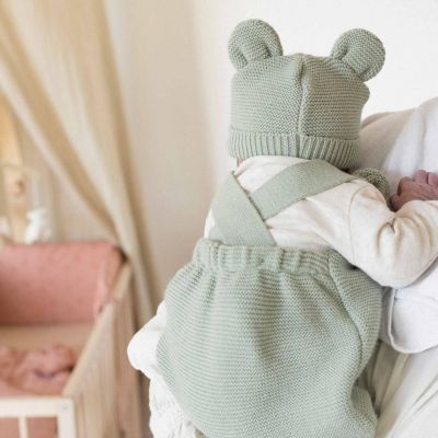Bonnet de naissance Ours en maille Vert Olive (0-1 mois) (Trois Kilos Sept) - Image 2