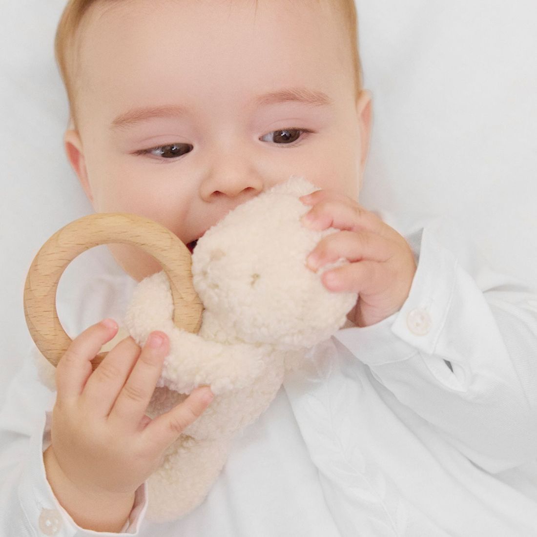 Hochet peluche Gaston l'ourson (Tartine et Chocolat) - Image 4