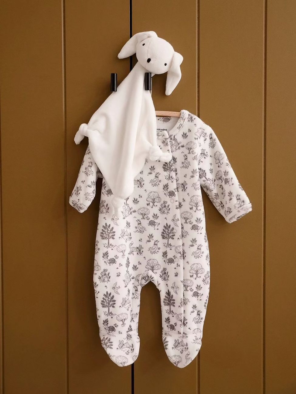 Coffret naissance pyjama bébé et doudou en velours écru (Vertbaudet) - Image 2