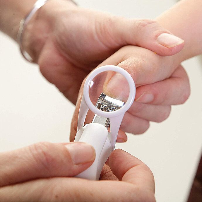 Coupe-ongles Premium avec Loupe - Gris (Dreambaby) - Image 4