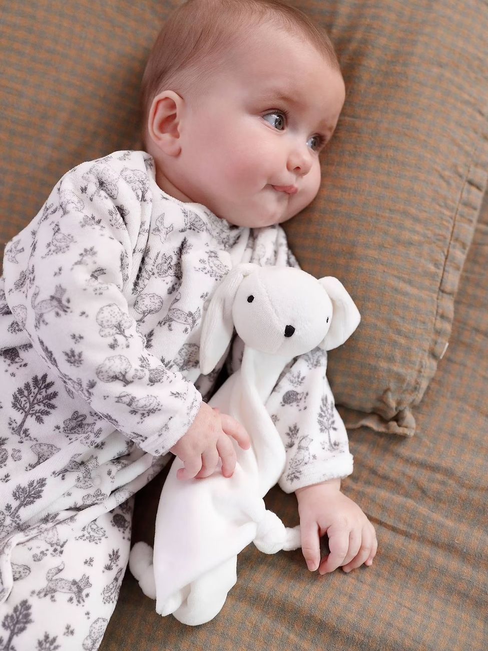 Coffret naissance pyjama bébé et doudou en velours écru (Vertbaudet) - Image 1