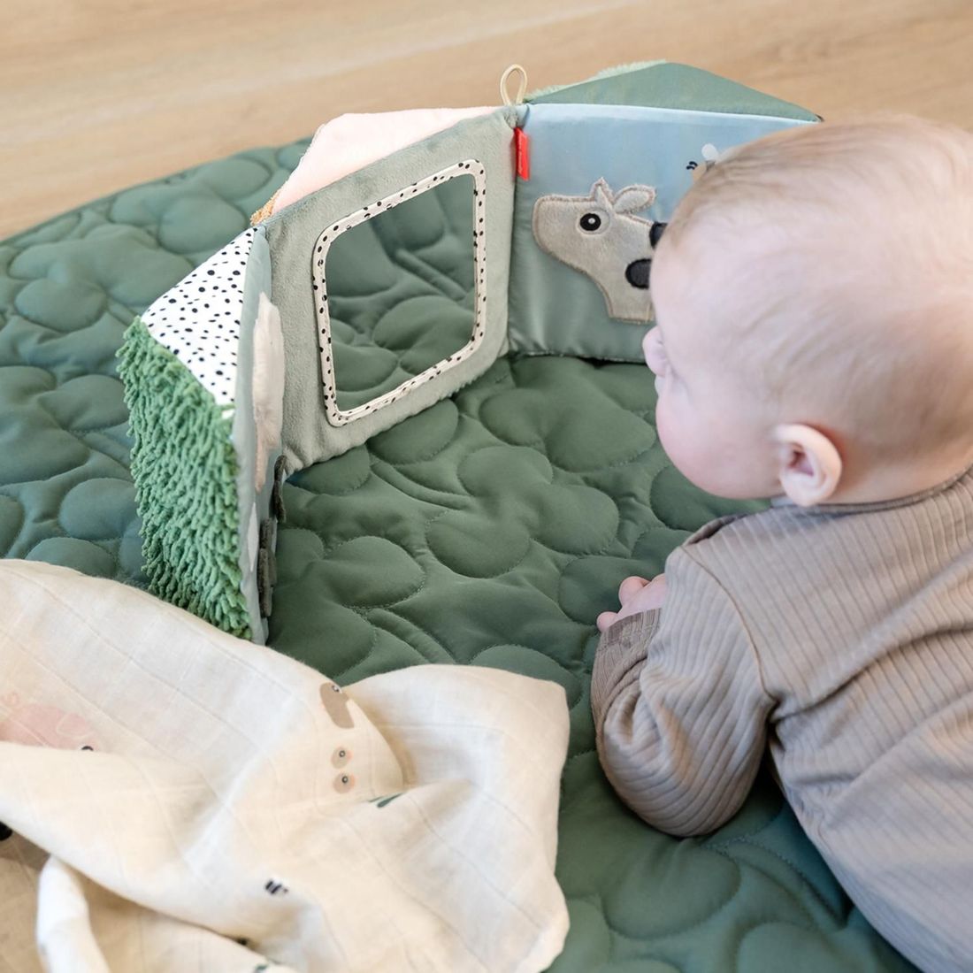 Miroir sensoriel pliable Tiny farm (Done by deer) - Image 1