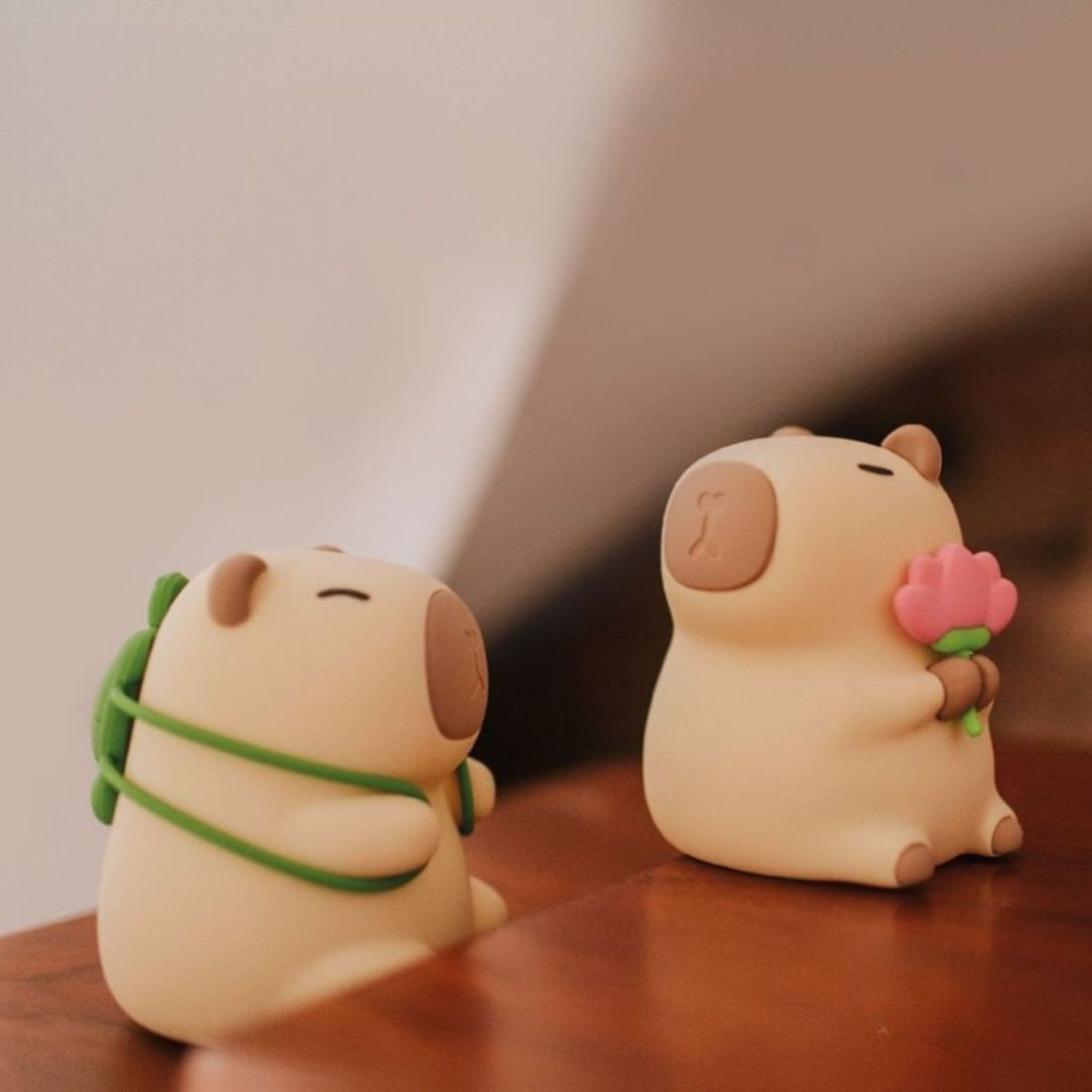 Veilleuse rechargeable Capybara Fleuriste (mary's) - Image 4