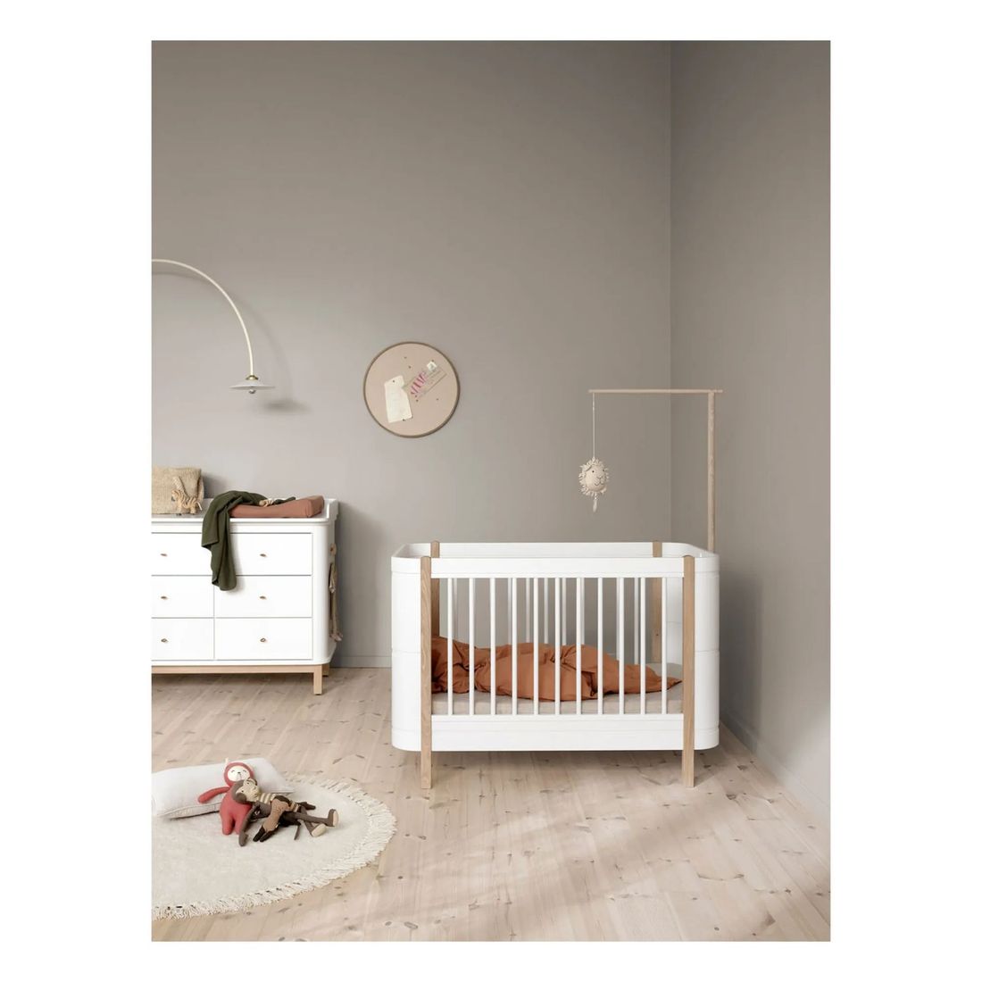 Oliver Furniture - Lit bébé évolutif Wood Mini+ avec kit junior inclus (Oliver Furniture) - Image 2