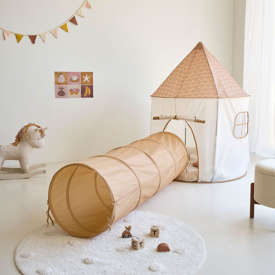 Petite Amélie | Tunnel de jeu Miel | Tunnel de motricité pour bébé | Brun | Pliable | Avec sac de transport inclus pour rangement facile (Petite Amélie) - Image 1