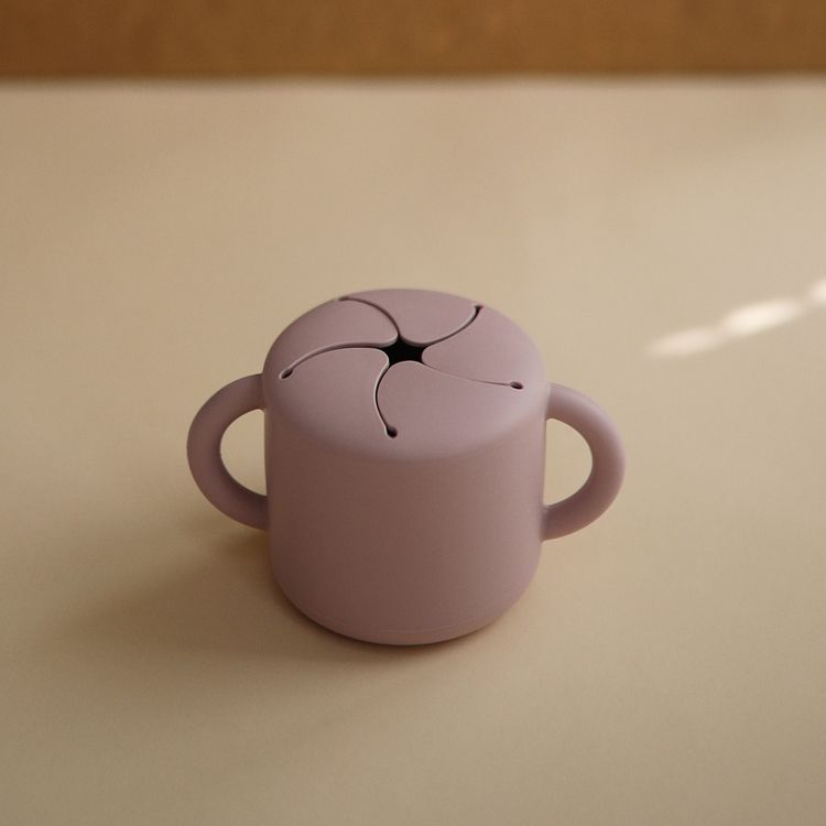 Tasse à goûter Snack cup Cloudy mauve (Mushie) - Image 5