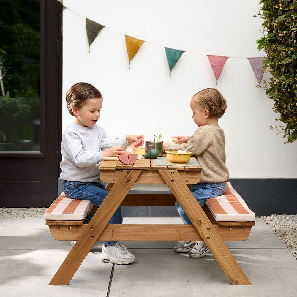Petite Amélie | Table de pique-nique enfant Provence | Bois avec bacs à sable et eau | Mobilier de jardin extérieur pour enfants (Petite Amélie) - Image 2