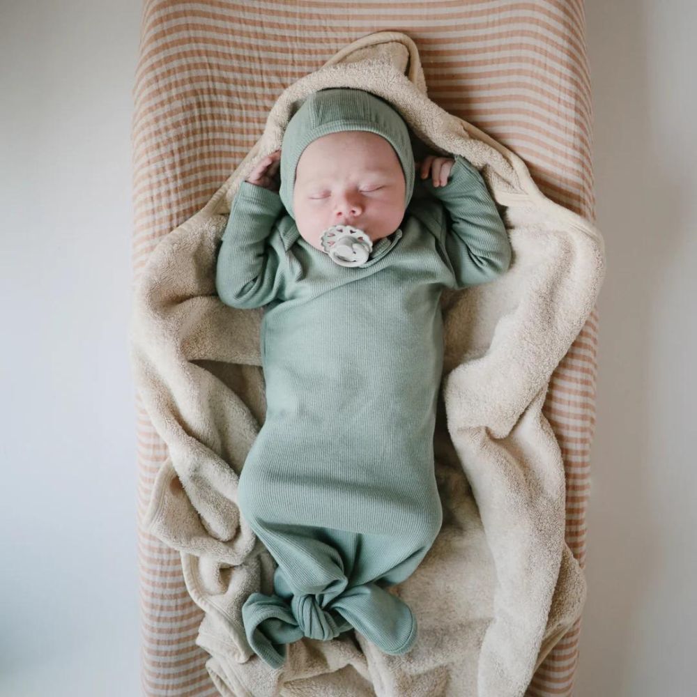 Cape de bain en coton bio Fog (Mushie) - Image 2