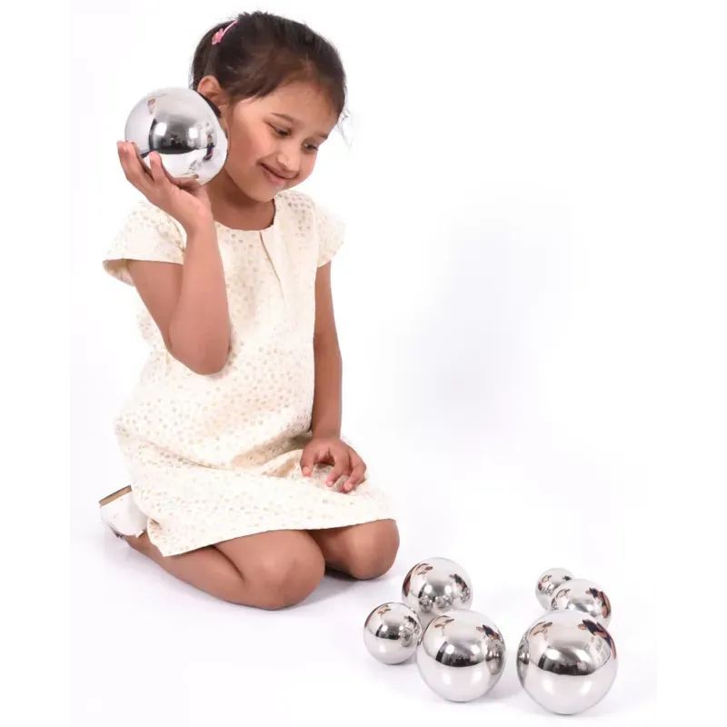 Balles sonores réfléchissantes argent? (Tickit) - Couverture