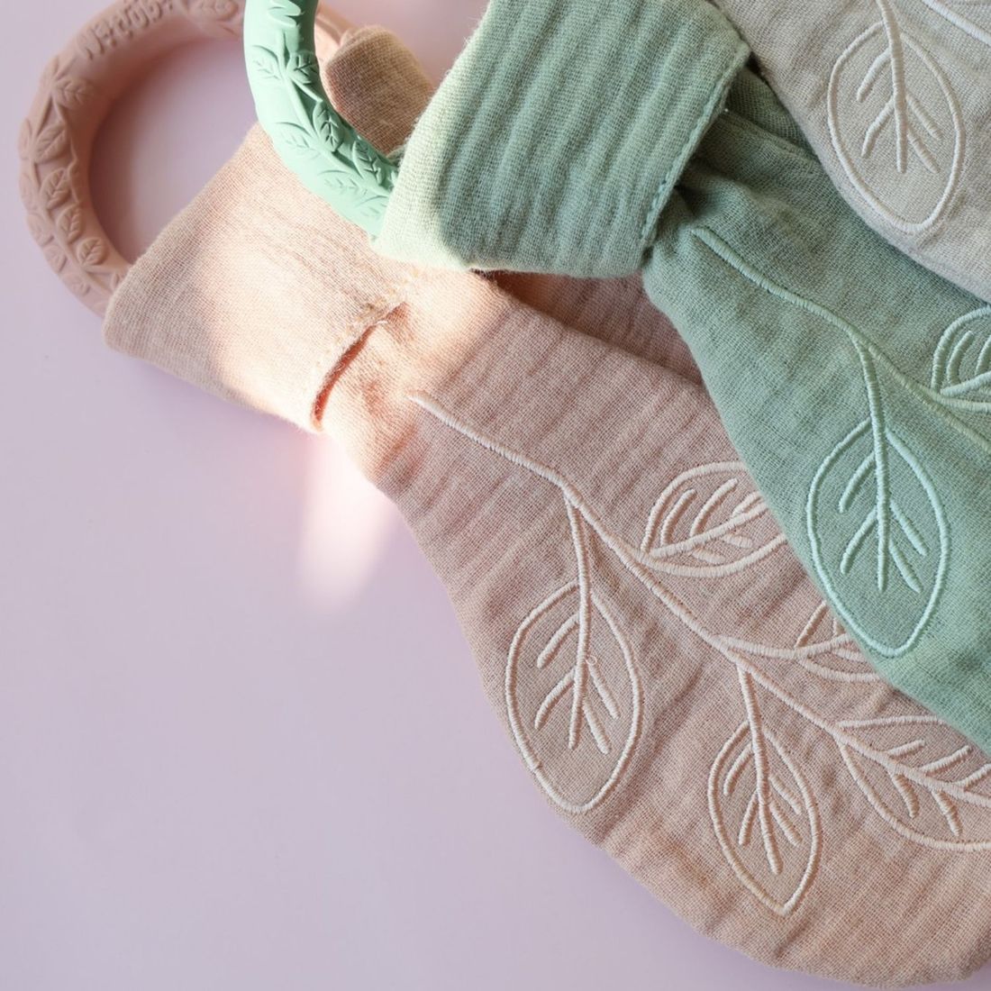 Anneau de dentition Leaf Rose (Natruba) - Image 4