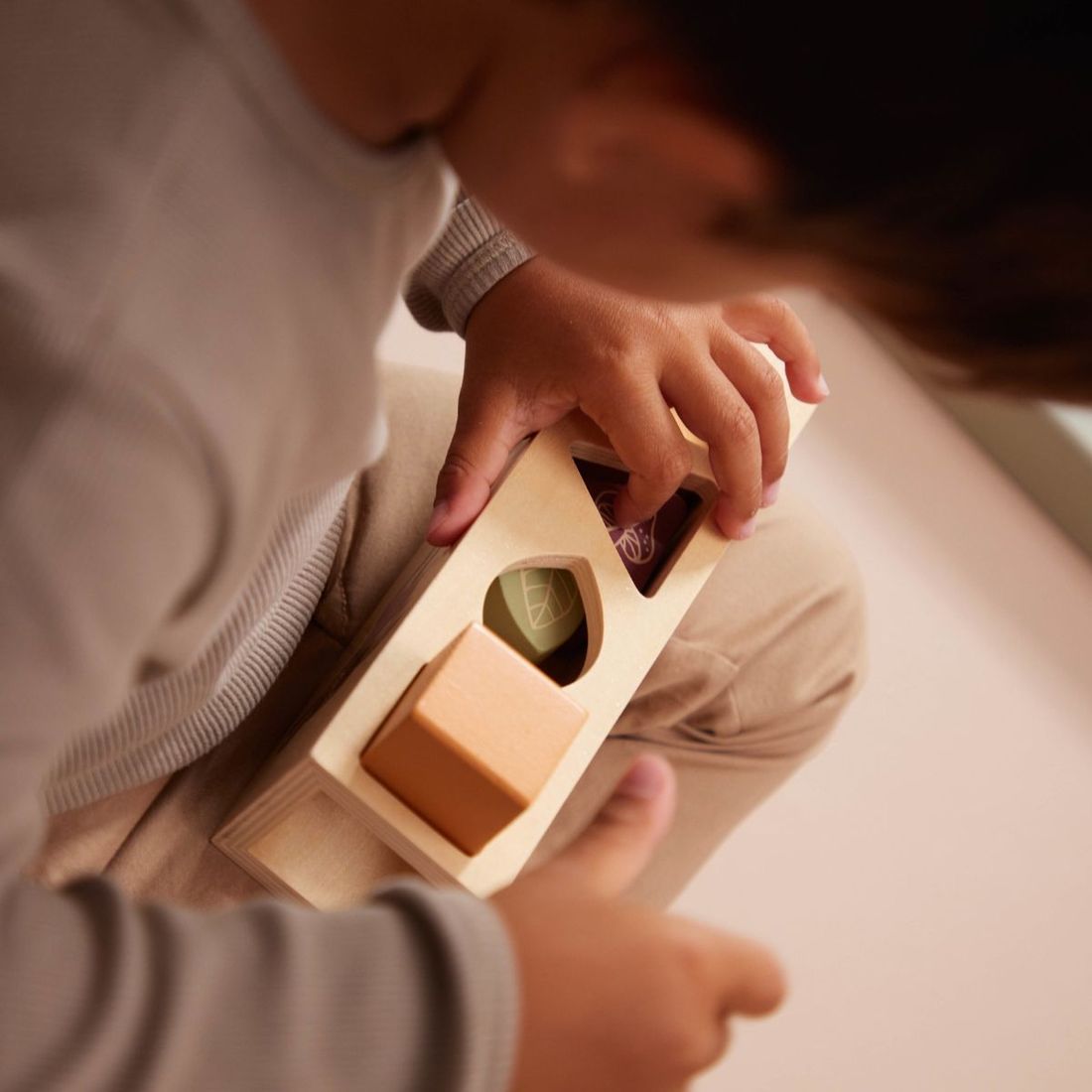Jouet trieur de formes en bois (Filibabba) - Image 5