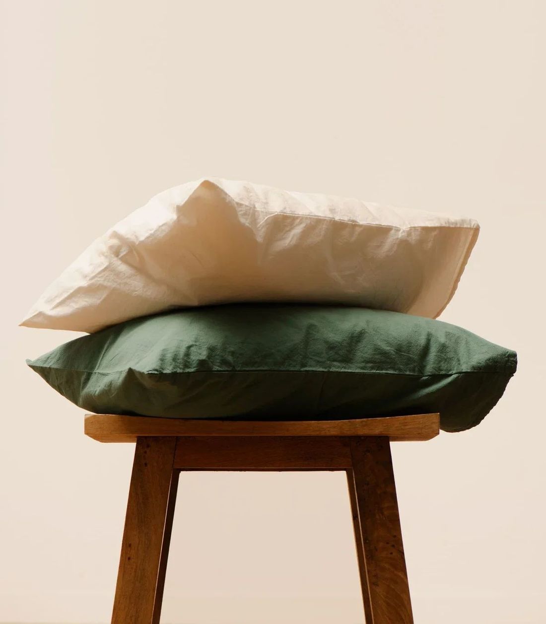 Lot de 2 draps housse bébé 60x120 cm - Percale de coton - Beige et vert - Doux et résistant - Confectionné au Portugal - Tediber (Tediber) - Image 1