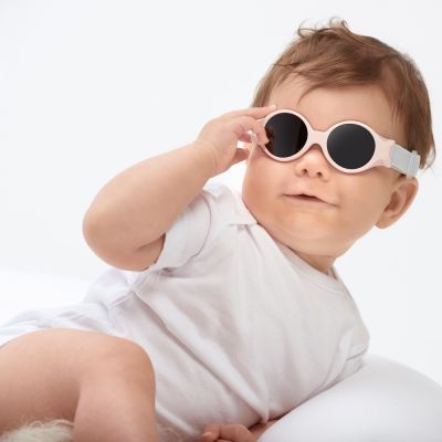 Lunettes de soleil bandeau Glee rose dragée (0-9 mois) (Béaba) - Image 2
