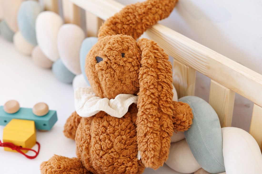 - Doudou Bouclé Lapin Caramel - Marron (Mon Lit Cabane) - Image 3