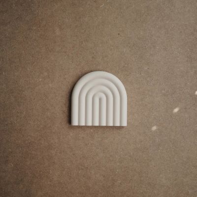 Jouet de dentition Rainbow Shifting Sand (Mushie) - Image 3