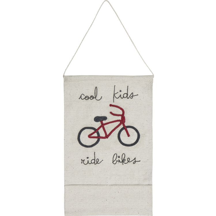 Tenture murale Cool kids ride bikes (45 x 70 cm) (Lorena Canals) - Image 1