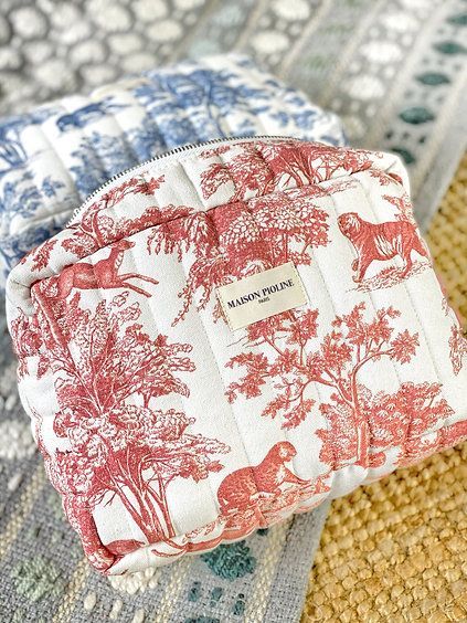 La Maxi trousse, inspiration toile de jouy, brique (Maison Pioline) - Couverture