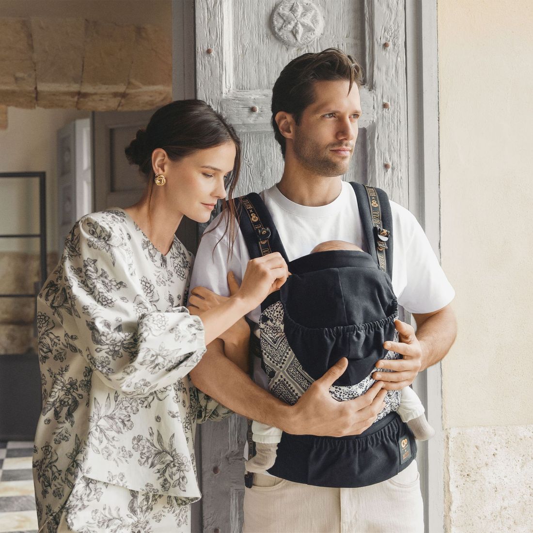 Porte-bébé ergonomique HUGGY Lunar Black BIZUU (Kinderkraft) - Image 9