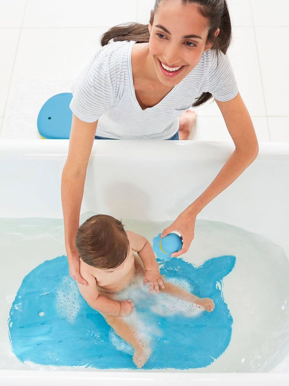 Tapis de bain baleine Moby bleu (Skip Hop) - Image 2