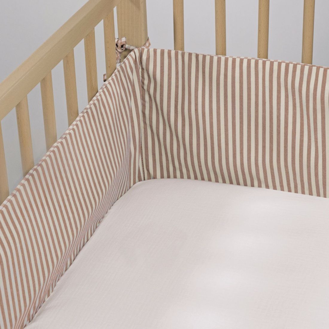 Tour de lit Praliné Vichy Rayures Moka (120x60 cm) (Walking Mum) - Image 8