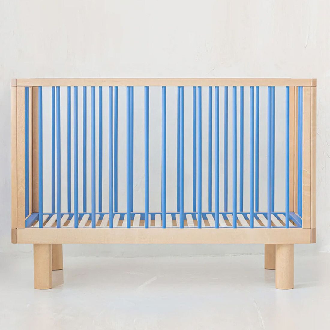 Lit Bébé Evolutif Nox Bois Naturel et Bleu - 60 x 120 cm (Karl & Fric) - Couverture