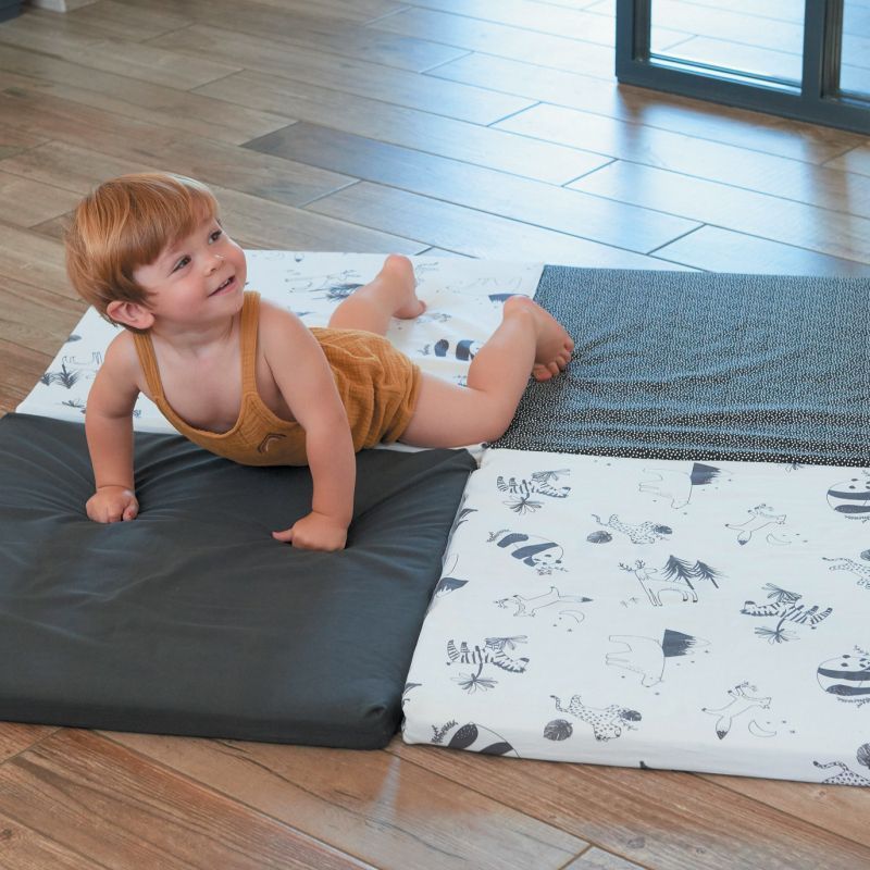 Tapis de jeu pliable 3 en 1 Black & white experience (Candide) - Image 1