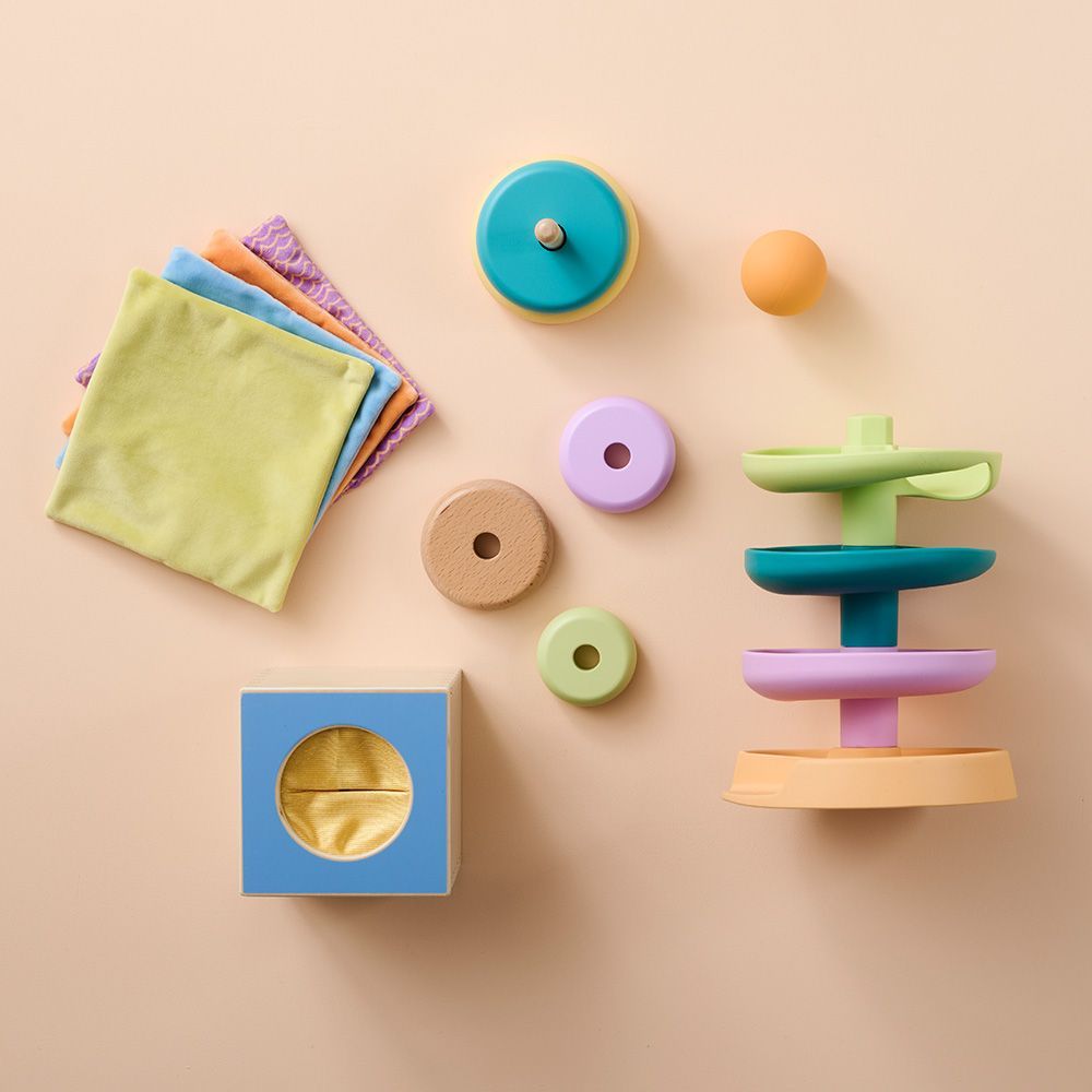 Petite Amélie Coffret de jouets Montessori | Play & Grow | Bois FSC et silicone | 10-12 mois | Kit d'éveil sensoriel pour bébé (Petite Amélie) - Image 1