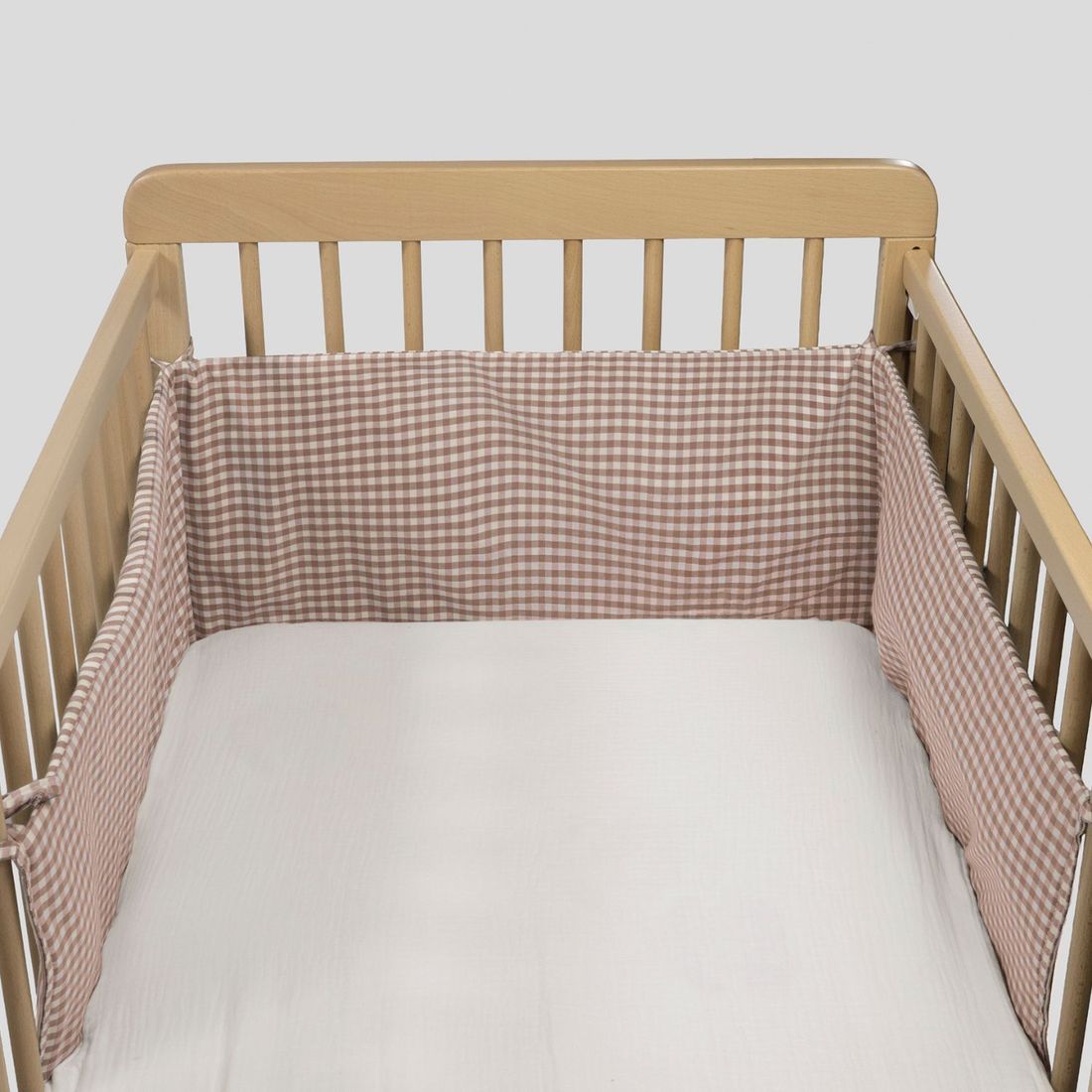 Tour de lit Praliné Vichy Rayures Moka (120x60 cm) (Walking Mum) - Image 2