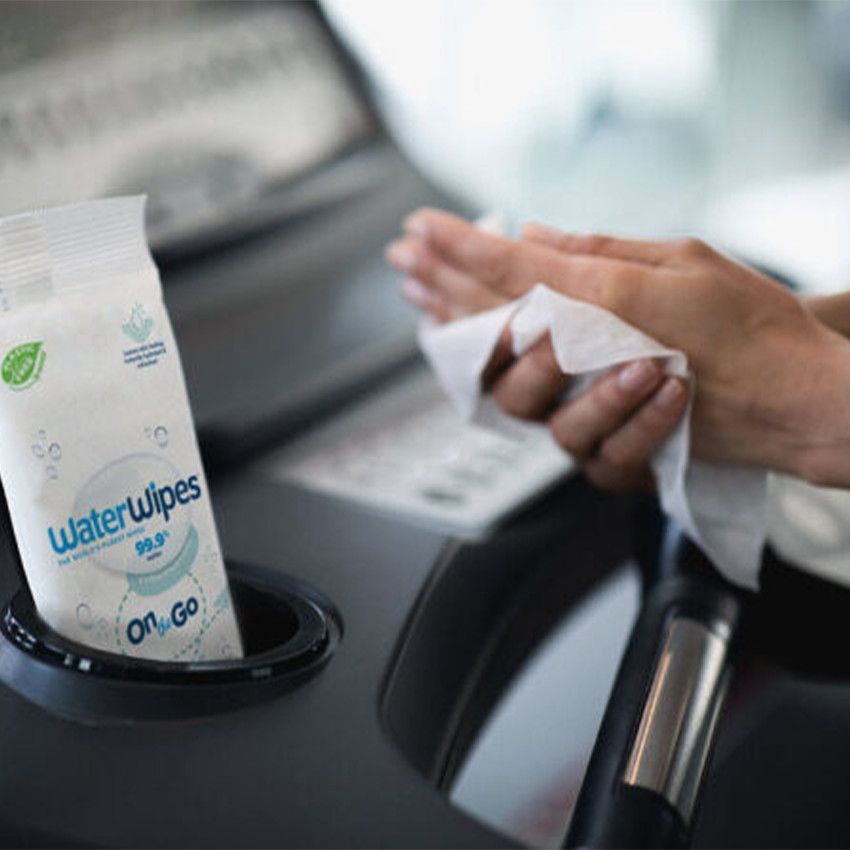 Paquet de 10 lingettes à l'eau On The Go - Blanc (Waterwipes) - Image 1