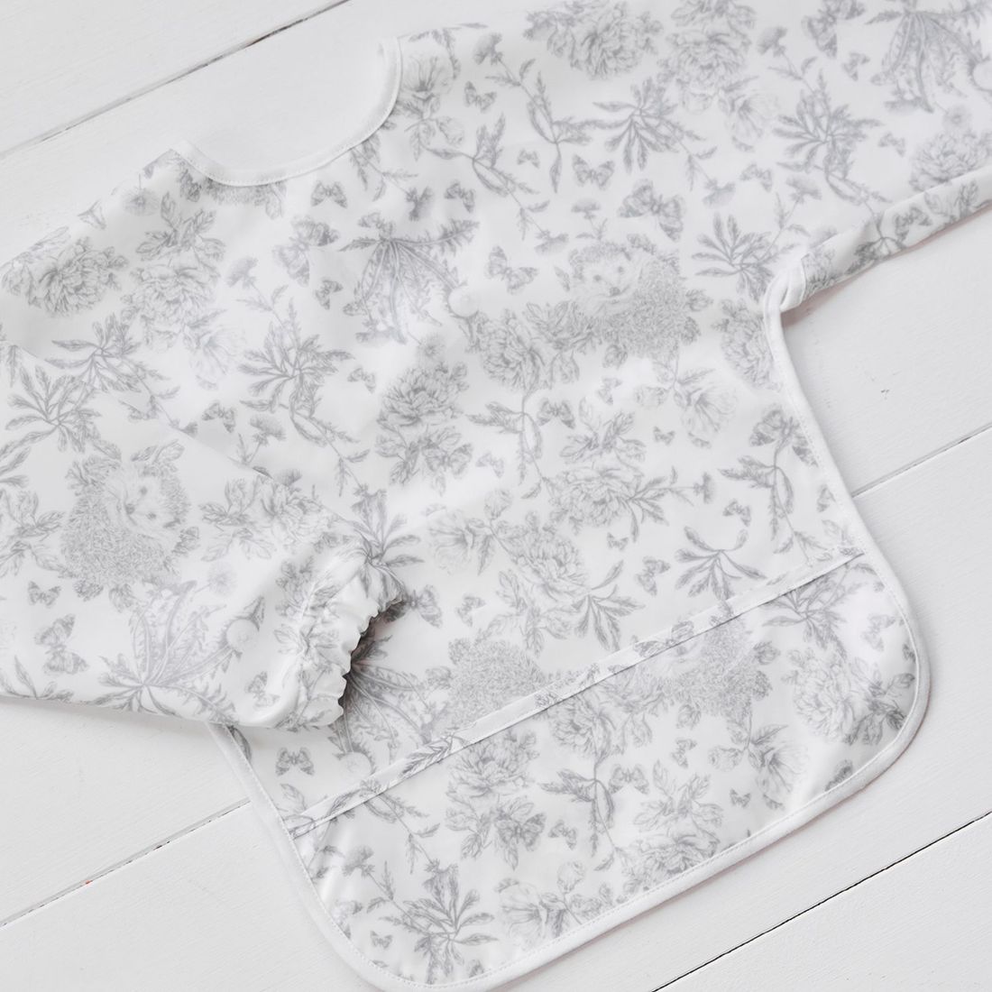Bavoir manches longues Toile de Jouy gris clair (Tartine et Chocolat) - Image 3