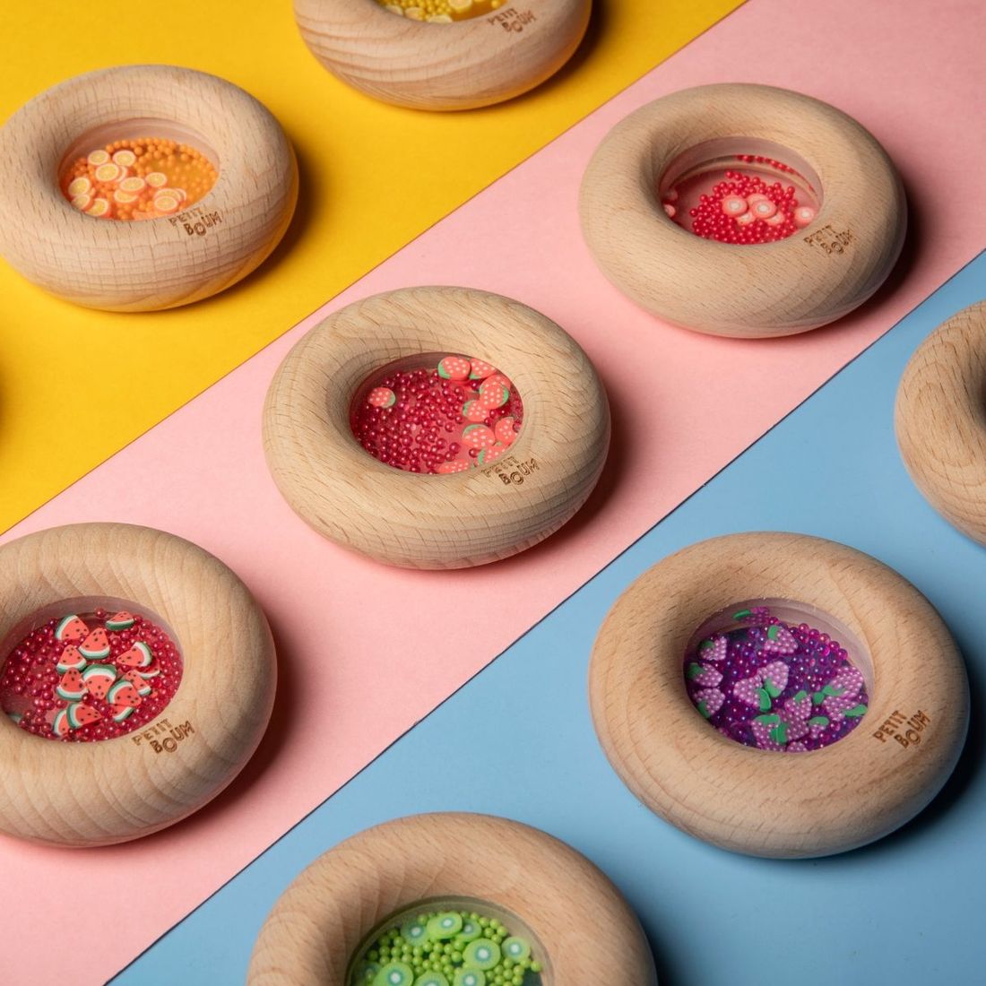 Hochet sensoriel Sensory Donut carottes (Petit Boum) - Image 5