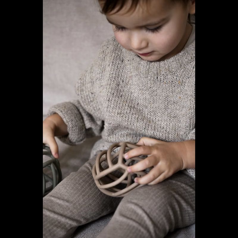 Balle sensorielle beige (Léo et Léa France) - Image 1