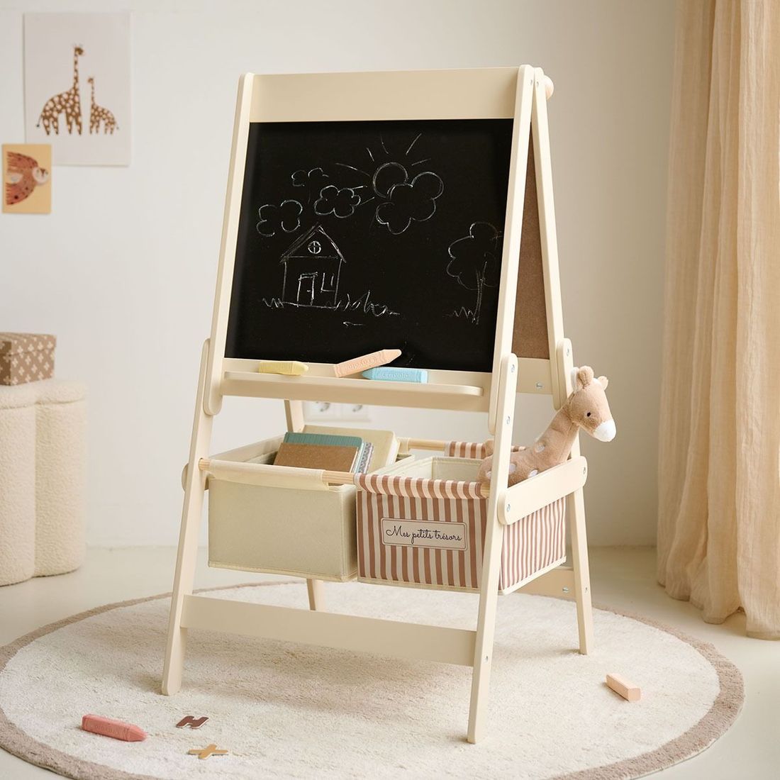 Petite Amélie | Tableau enfant magnétique 3-en-1 | Chevalet en bois et MDF | Beige | Développe la créativité et la motricité fine des petits (Petite Amélie) - Image 2