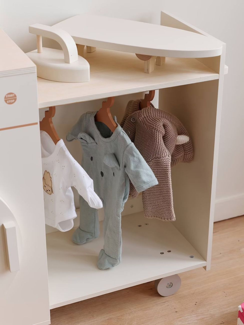 Machine à laver et à repasser avec accessoires en bois FSC® écru (Vertbaudet) - Image 2